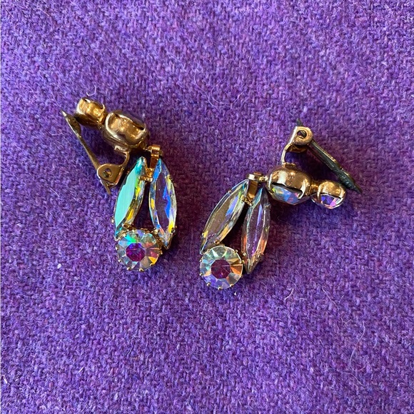 Jewelry - Sparkly clip-on earrings